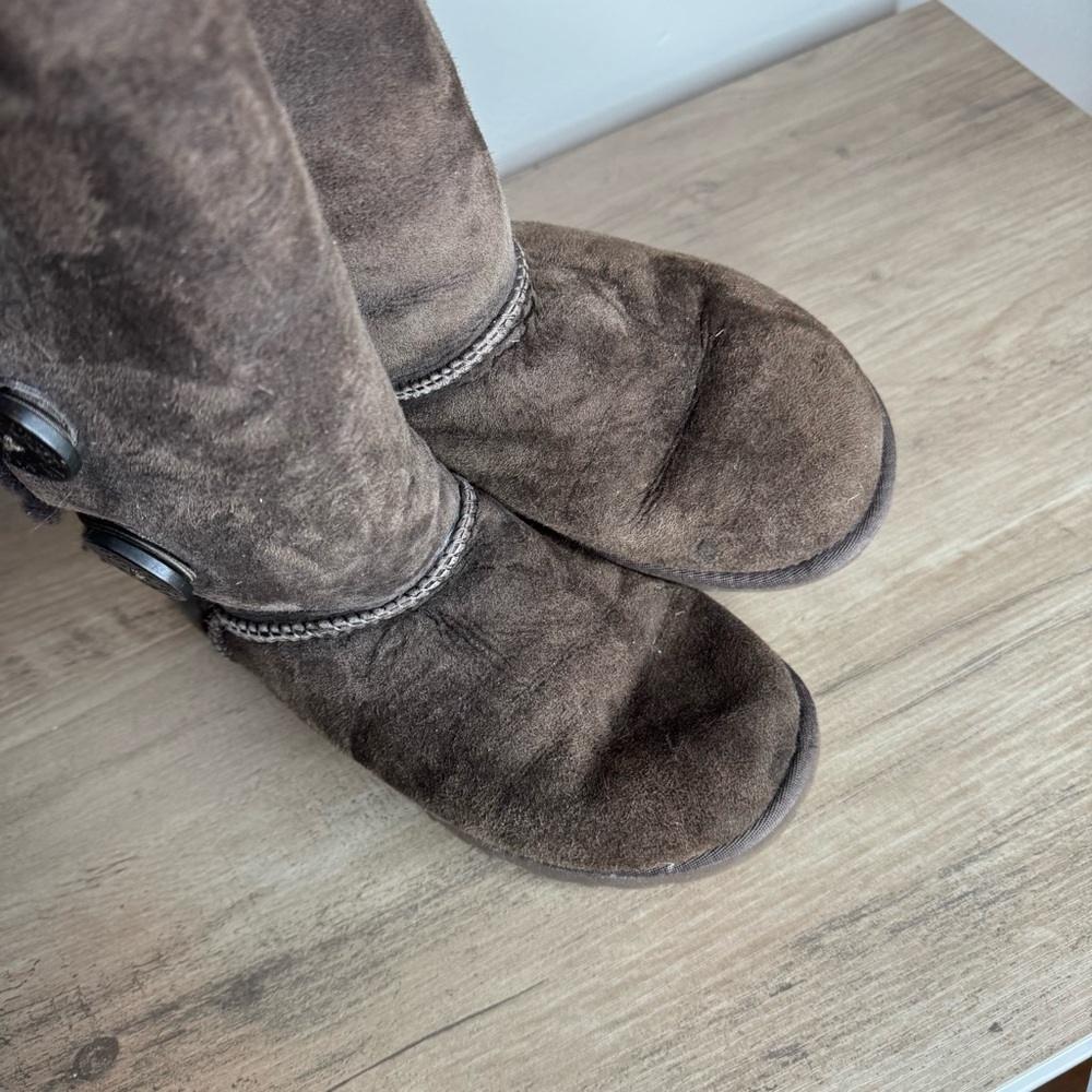 Ugg Women's Bailey Button Triplet - Chocolate - Picture 5 of 14
